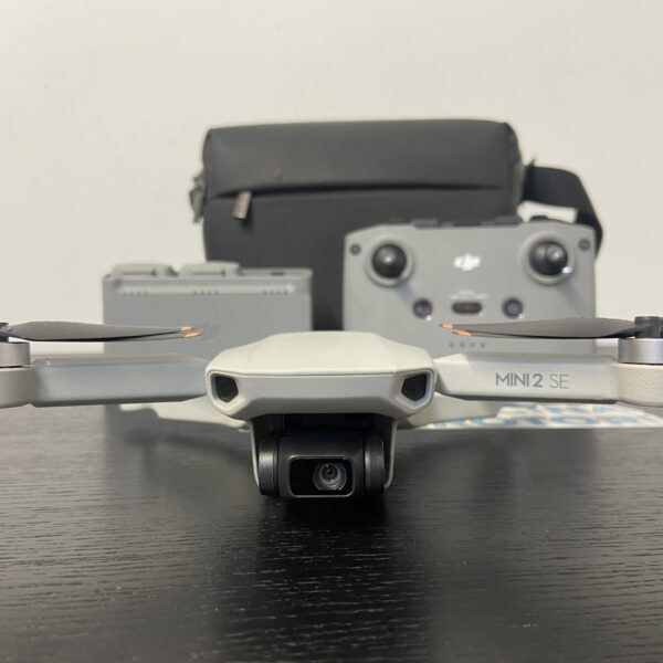 DJI Mini 2 SE Fly More Combo