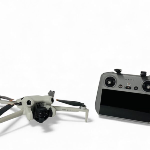 DJI Mini 4 Pro  Fly More Combo (DJI RC 2) - immagine 3