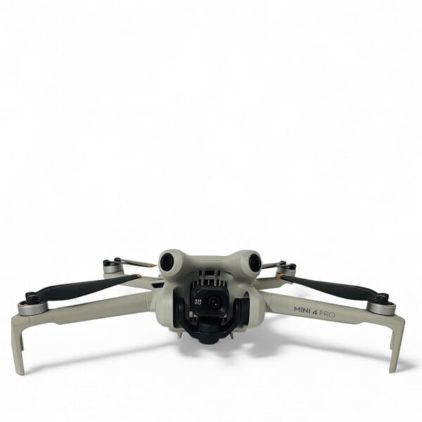 DJI Mini 4 Pro  Fly More Combo (DJI RC 2) - immagine 2